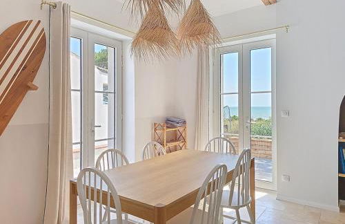 Feet in the water, 100 m from the city center - Photo 14