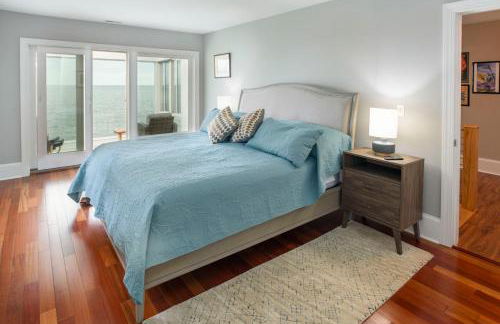 Bayfront Gem with Amazing Water Views and Pond! - Foto 13