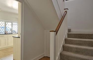 Charming 4-Bedroom Cottage in Henley - Foto 9