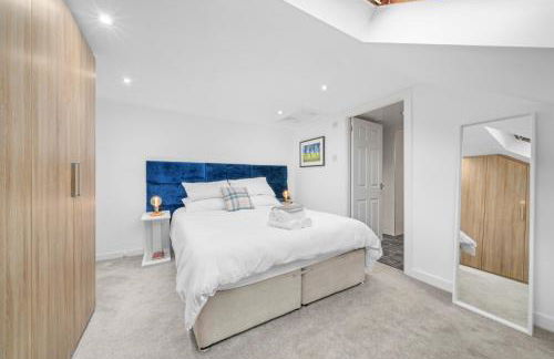 Perfect location for beach and golfing - Photo 3