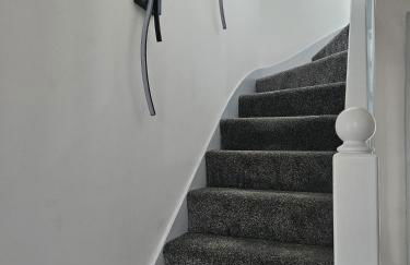 Jasmin's House, 2 bedroom house, private Parking - Photo 16