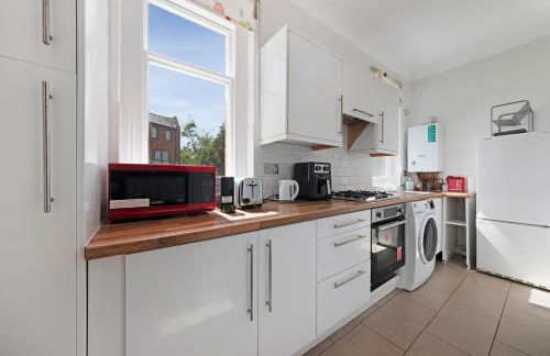 Shaa Road 2 Bedroom Flat Ground Floor Sleeps 6 - Foto 4