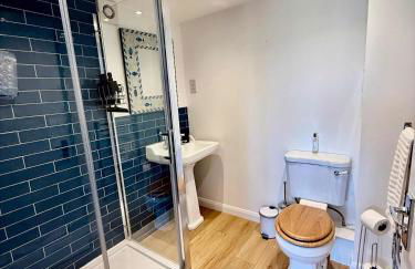 Four Counties Cottage in Collyweston by Amber Stays, Perfect for Getaways with Free Parking - Foto 8