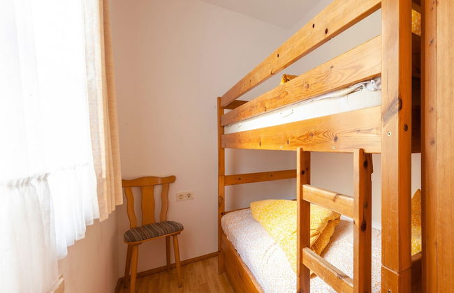 Alluring Apartment in Mayrhofen near Forest - Photo 4