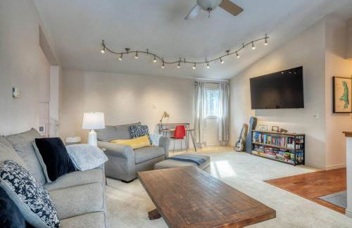 Lakefront Estate w Private Beach on Flathead Lake - Foto 49