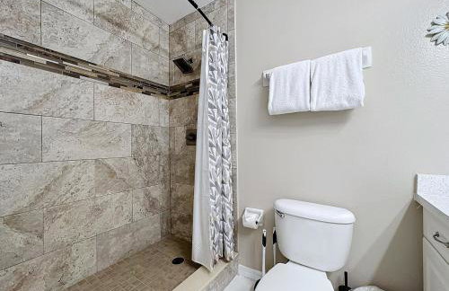 Stunning 5BR 5Bath Home, Pool, Spa, By Disney - Foto 53