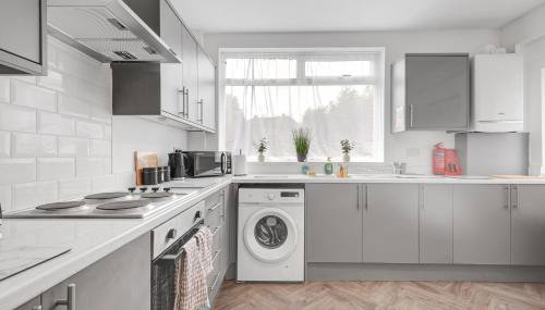 3 Bedroom House with Free Parking - Foto 4