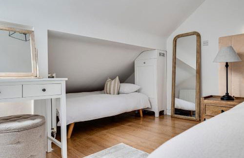 Hidden Gem Hideaway w/ Free Parking - Photo 28