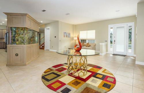 Luxury Mansion Pool Hot Tub Theater Outdoor Kitchen BBQ GM RM 2 Miles Disney - Foto 66