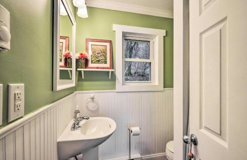 Waterfront Cottage on Sawmill Bay w/ Deck! - Foto 14