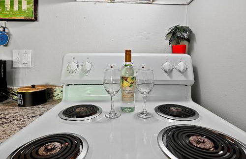 Lux Stay Minutes to Big House U of M Campus and UM Hospital Free Parking - Foto 2