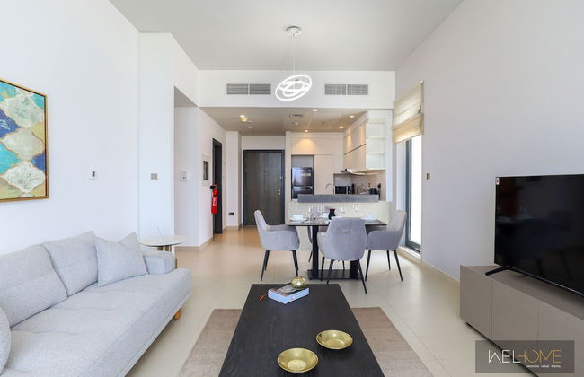 WelHome - Prime 1BR Apartment at Oia Residence - Photo 16