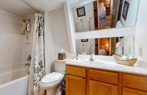 Sierra Nevada Hideaway Cabin with Deck, Mtn Views - Foto 11