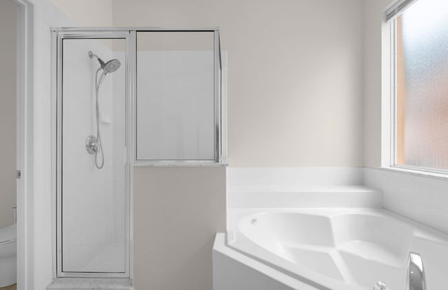 Large Spacious Home w Private Pool Hot Tub - Foto 30