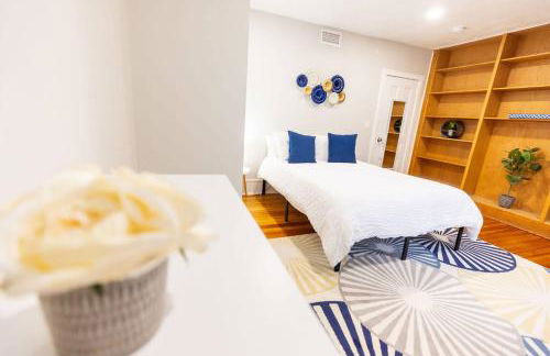 Jennifer's Cozy Apt Walk to Brown In Unit Laundry - Foto 22