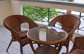 Danis Home - Photo 3