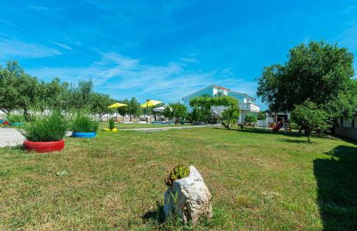 Holiday House Marina with pool - Foto 91