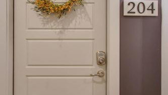 New East Nash - King Bed Short Drive to Dwntwn - Foto 5