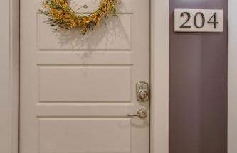 New East Nash - King Bed Short Drive to Dwntwn - Foto 5