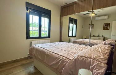 Chalet independiente en zona residencial rural con piscina privada - Foto 42