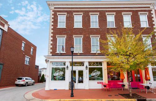 Watch Hill Manor Bourbon Commons - Foto 21