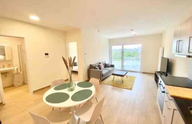 Luxury 2023 Flat in city center. Parking - Foto 8