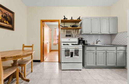 Immaculate furnished 1-Bedroom Apartment - Photo 8