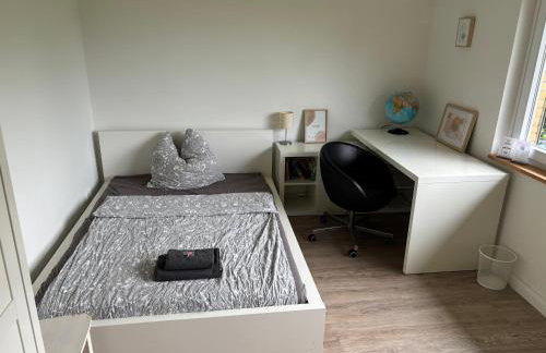 Großes ruhiges Haus 125 qm bei Hamburg - Familien, Gruppen & Business, 100 MBit Glasfaser-WLAN, Kamin, Garten 760qm - Foto 14