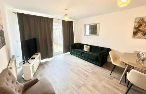 Rare find House with Parking minutes to Canterbury city center - Foto 1