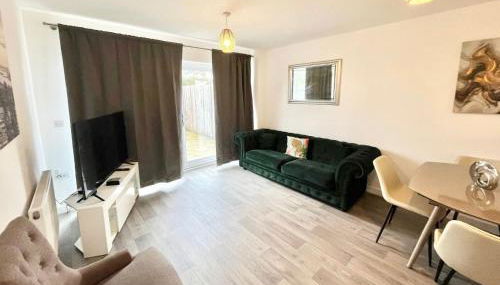 Rare find House with Parking minutes to Canterbury city center - Foto 1