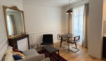Élégant T2 sur cour Paris Goncourt - Foto 2