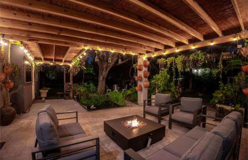 New Villa Jungle Paradise Heated Pool BBQ Soccer - Foto 47