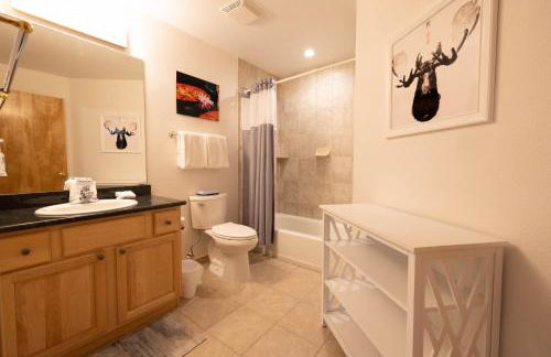 Ski in Ski out Resort Breckenridge 1BR 2Beds Parking, Resort Shuttle & Amenities - Foto 25