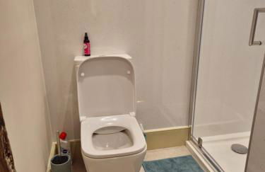 Central Gloucester Self-Catering Flat - A Hidden Gem - Foto 35