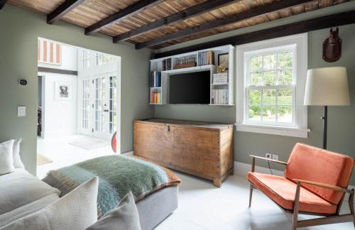 Bridgehaven Estate by Rove Travel - Luxe Home with Pool - Photo 15