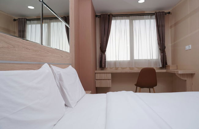 Best Homey Studio at The Oasis Apartment - Photo 2