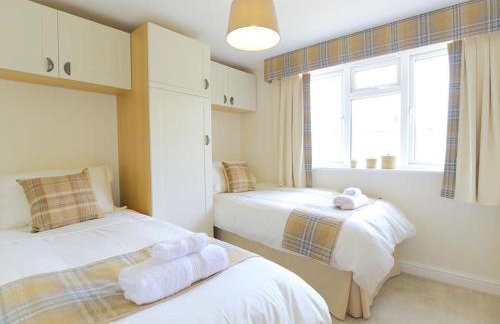 Old Groom's Cottage - Photo 19