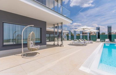 Villa Gabrijela for 10 people near Novigrad with 66 m2 heated pool and sea view - Foto 11