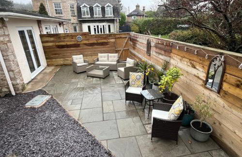 Private, Modern and Detached Garden Apartment - Photo 28