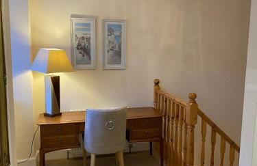 2 bedroom Townhouse within Grade C listed Ladysbridge House 2 night minimum stay - Foto 6