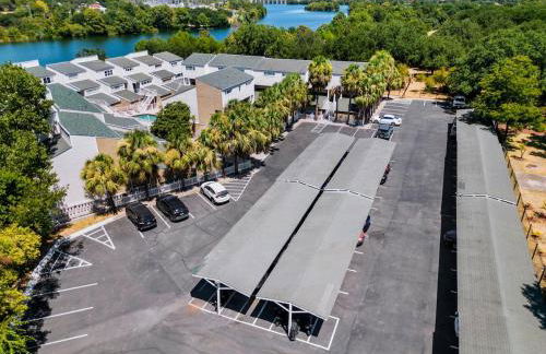 Minutes to ACL Downtown Retreat - Pool & Lake Access - Foto 26