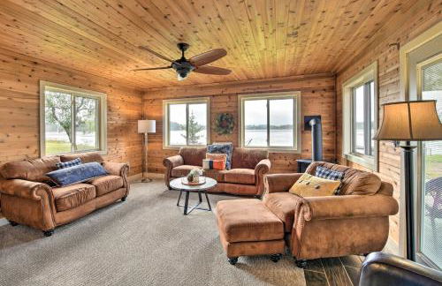 Lakefront Solon Springs Cabin with Private Dock! - Foto 4