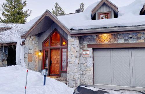 Luxury Northstar Home| hot tub| walk to ski lifts - Foto 33