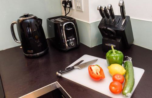 Oakfield Premier Apartments-High Speed WiFi-Smart SelfCheckIn-Central Cardiff Gem - Photo 23