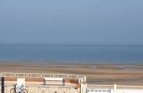 Plazza front de Mer - Photo 29