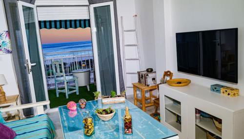 Apartamento con inmejorables vistas de la Barrosa - Foto 1