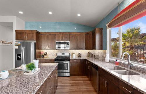 PV 110 Themed Rooms, PS4, Ping Pong, Pack n` Play, Electric Fire Place, Games, and More - Photo 8