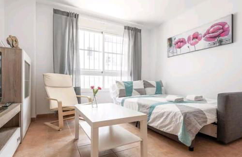 Apartamento con patio y piscina cerca de Sevilla - Photo 7