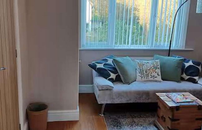 Lovely, Spacious 1-bed Apartment in Poole - Foto 6