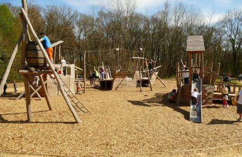 Serene Riverside: 6BR Luxury Retreat in Curdridge - Photo 108